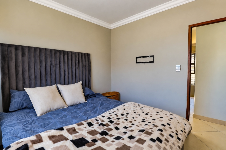 To Let 4 Bedroom Property for Rent in Thatchfield Estate Gauteng