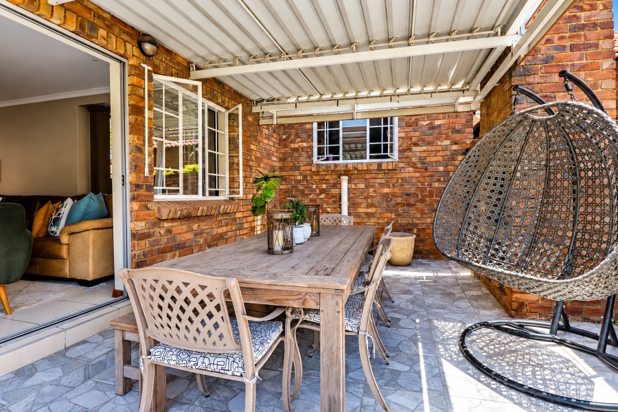 3 Bedroom Property for Sale in Thatchfield Estate Gauteng