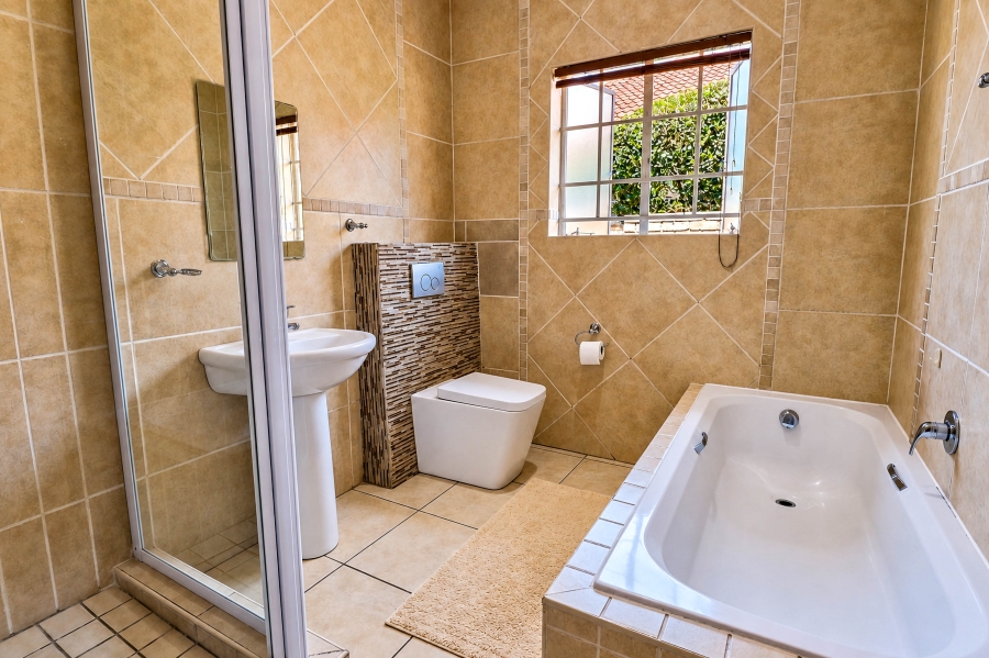 3 Bedroom Property for Sale in Thatchfield Estate Gauteng