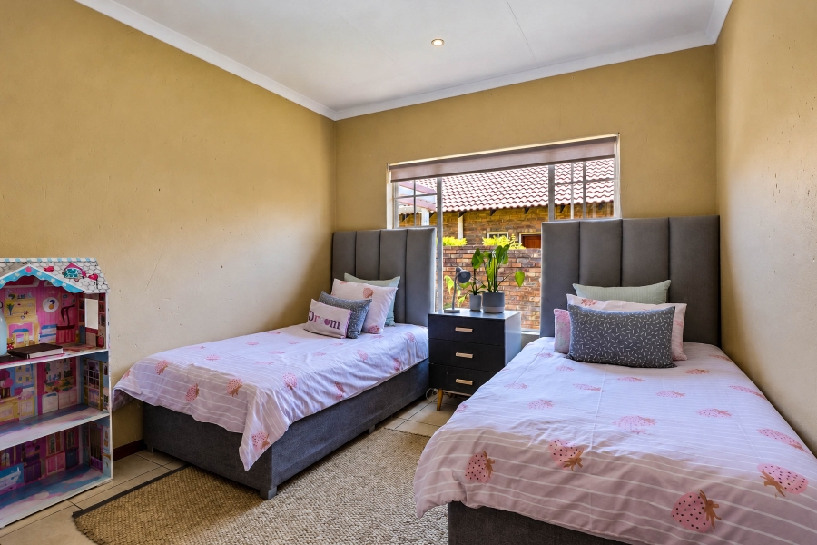 3 Bedroom Property for Sale in Thatchfield Estate Gauteng