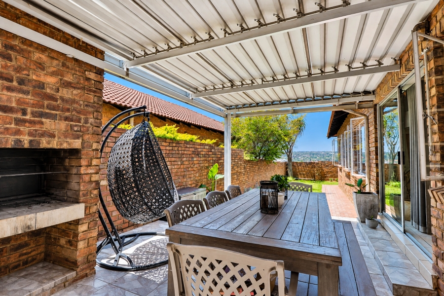 3 Bedroom Property for Sale in Thatchfield Estate Gauteng