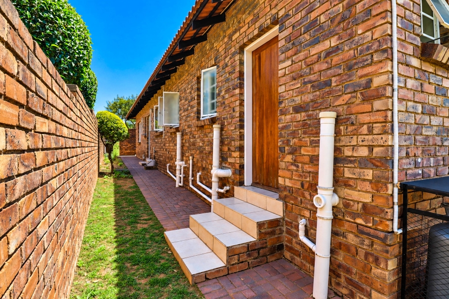 3 Bedroom Property for Sale in Thatchfield Estate Gauteng