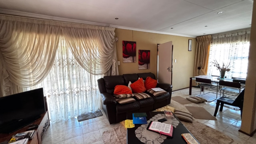 4 Bedroom Property for Sale in Vosloorus Ext 2 Gauteng