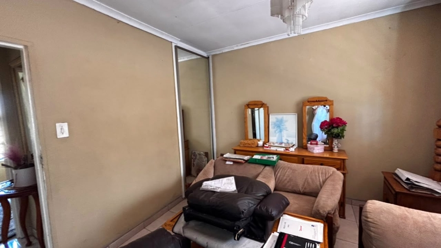 4 Bedroom Property for Sale in Vosloorus Ext 2 Gauteng