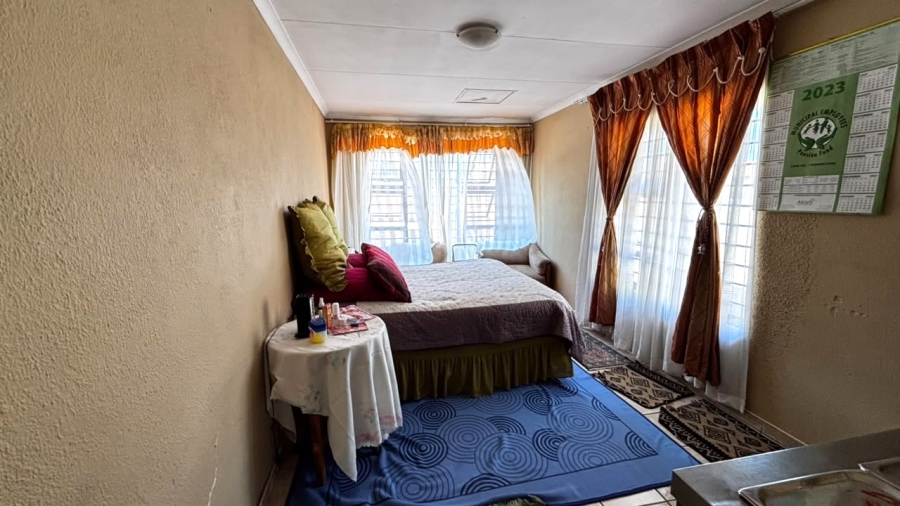 4 Bedroom Property for Sale in Vosloorus Ext 2 Gauteng