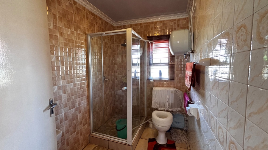 4 Bedroom Property for Sale in Vosloorus Ext 2 Gauteng
