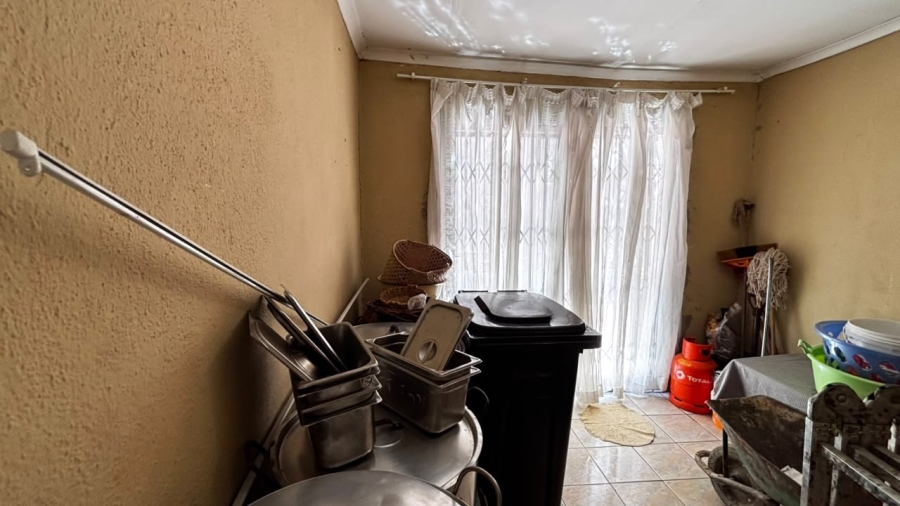 4 Bedroom Property for Sale in Vosloorus Ext 2 Gauteng