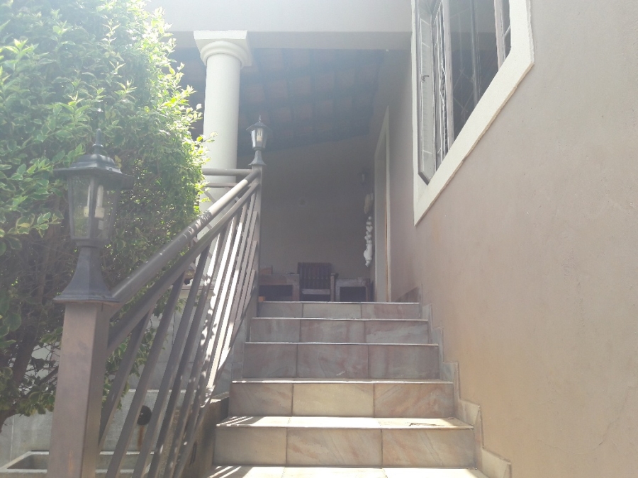 4 Bedroom Property for Sale in Roodekrans Gauteng