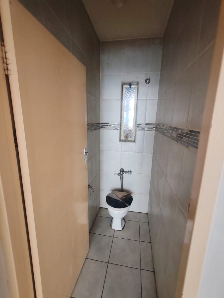 To Let 2 Bedroom Property for Rent in Florida Gauteng