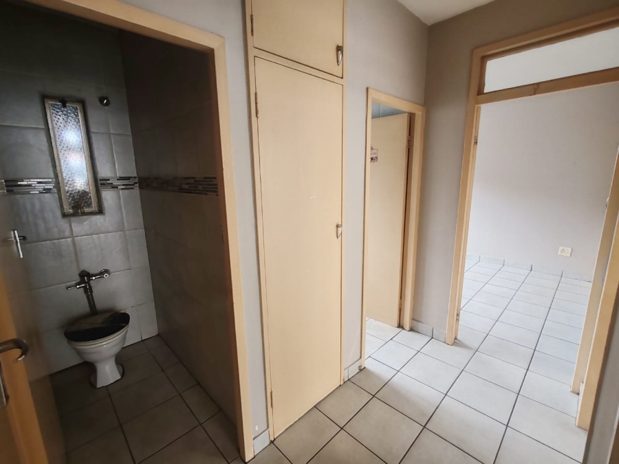 To Let 2 Bedroom Property for Rent in Florida Gauteng