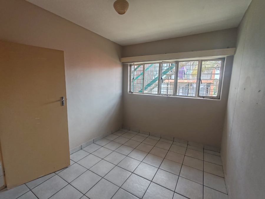 To Let 2 Bedroom Property for Rent in Florida Gauteng