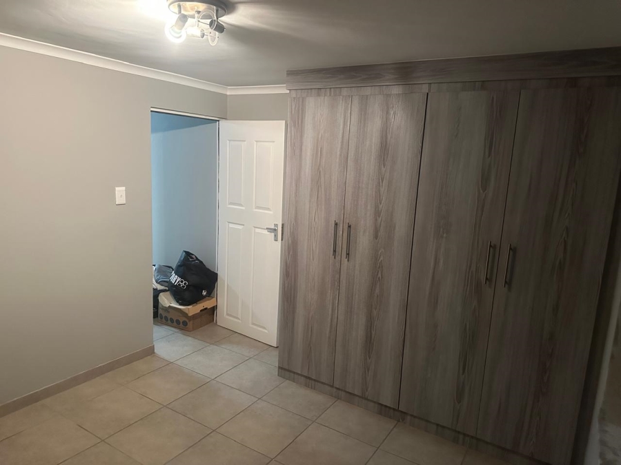 To Let 2 Bedroom Property for Rent in Greymont Gauteng