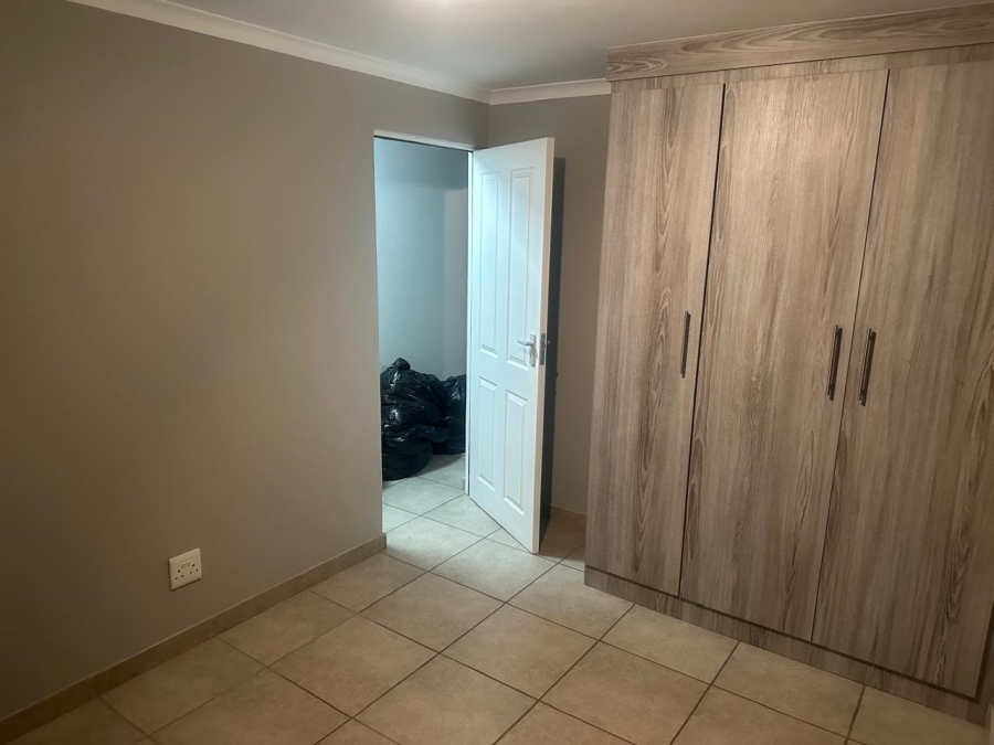 To Let 2 Bedroom Property for Rent in Greymont Gauteng