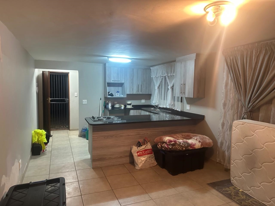 To Let 2 Bedroom Property for Rent in Greymont Gauteng
