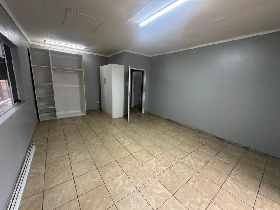 To Let 2 Bedroom Property for Rent in Greymont Gauteng