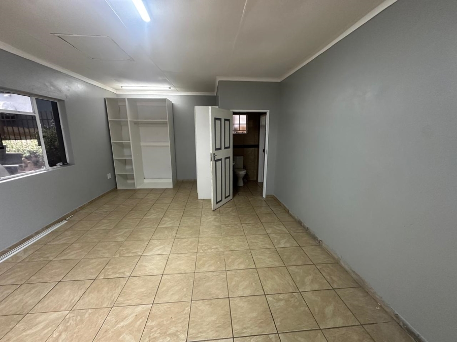 To Let 2 Bedroom Property for Rent in Greymont Gauteng