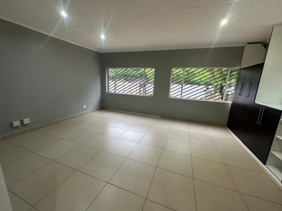 To Let 2 Bedroom Property for Rent in Greymont Gauteng