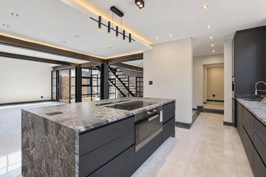 6 Bedroom Property for Sale in Waterkloof Estate Gauteng