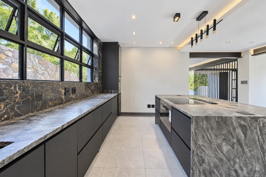 6 Bedroom Property for Sale in Waterkloof Estate Gauteng