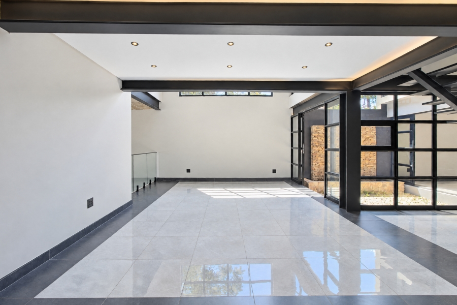 6 Bedroom Property for Sale in Waterkloof Estate Gauteng