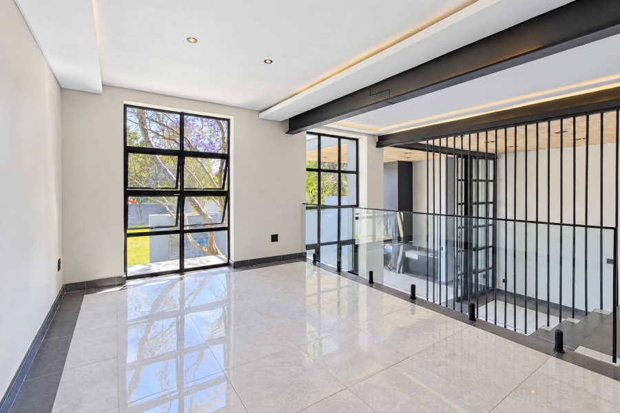 6 Bedroom Property for Sale in Waterkloof Estate Gauteng