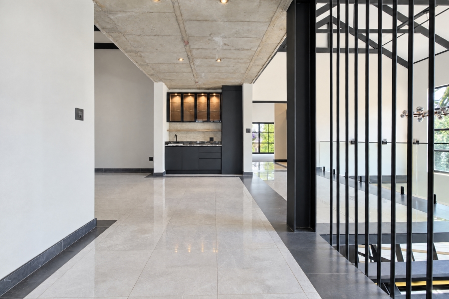 6 Bedroom Property for Sale in Waterkloof Estate Gauteng