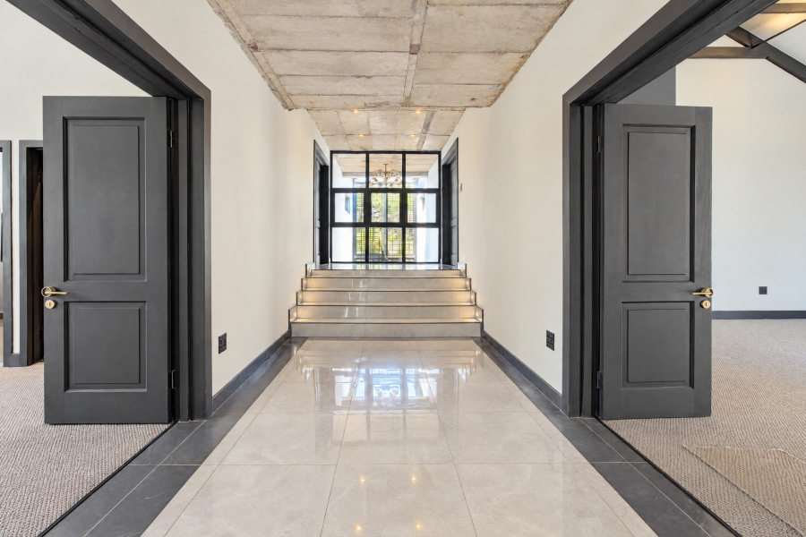 6 Bedroom Property for Sale in Waterkloof Estate Gauteng