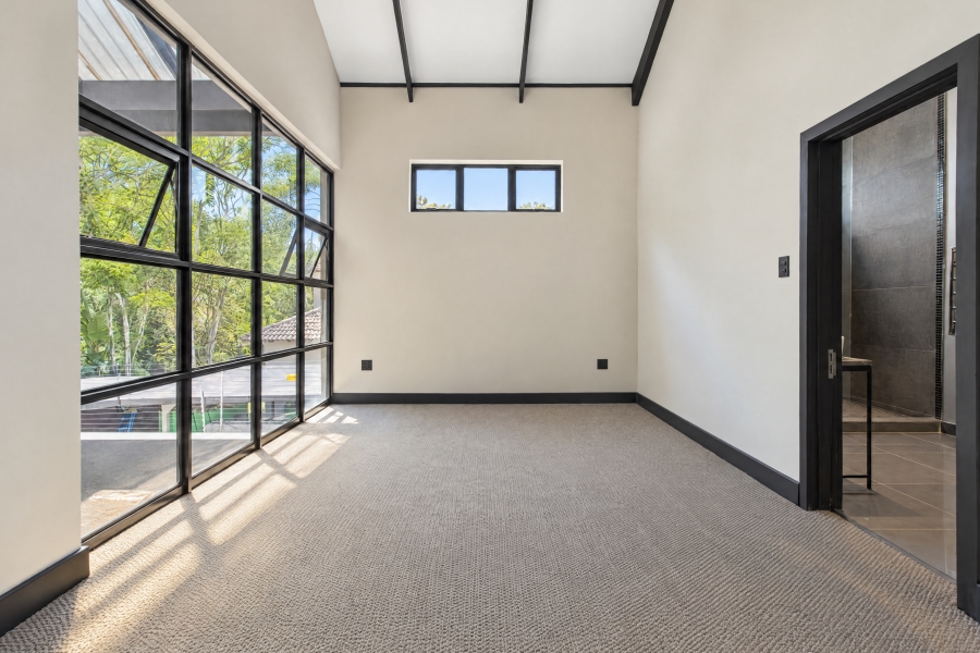 6 Bedroom Property for Sale in Waterkloof Estate Gauteng