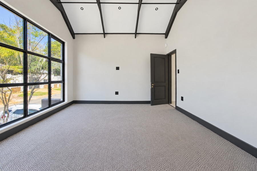 6 Bedroom Property for Sale in Waterkloof Estate Gauteng