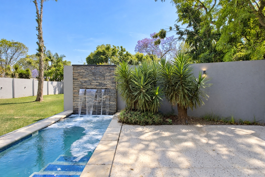 6 Bedroom Property for Sale in Waterkloof Estate Gauteng
