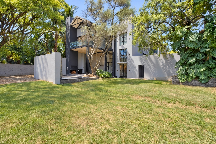 6 Bedroom Property for Sale in Waterkloof Estate Gauteng
