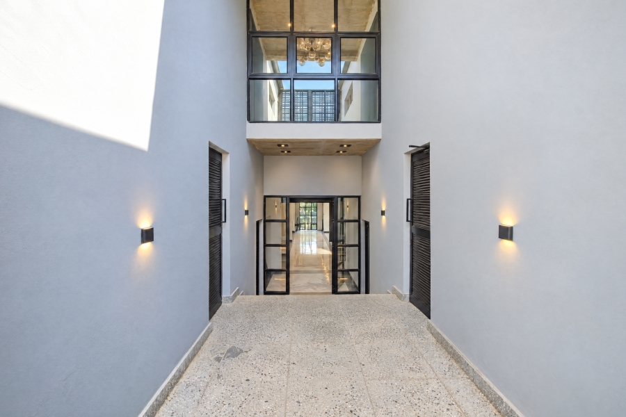 6 Bedroom Property for Sale in Waterkloof Estate Gauteng