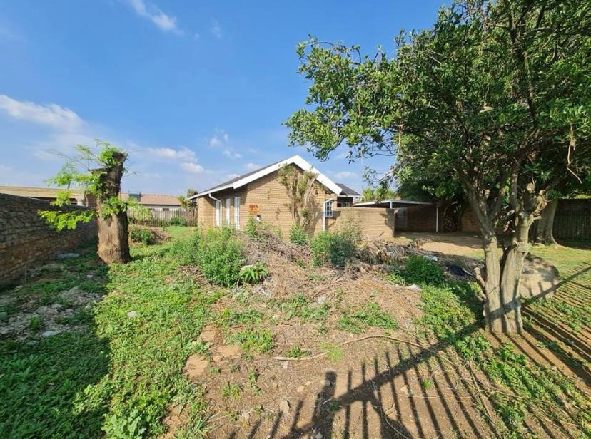 2 Bedroom Property for Sale in Klippoortje Gauteng