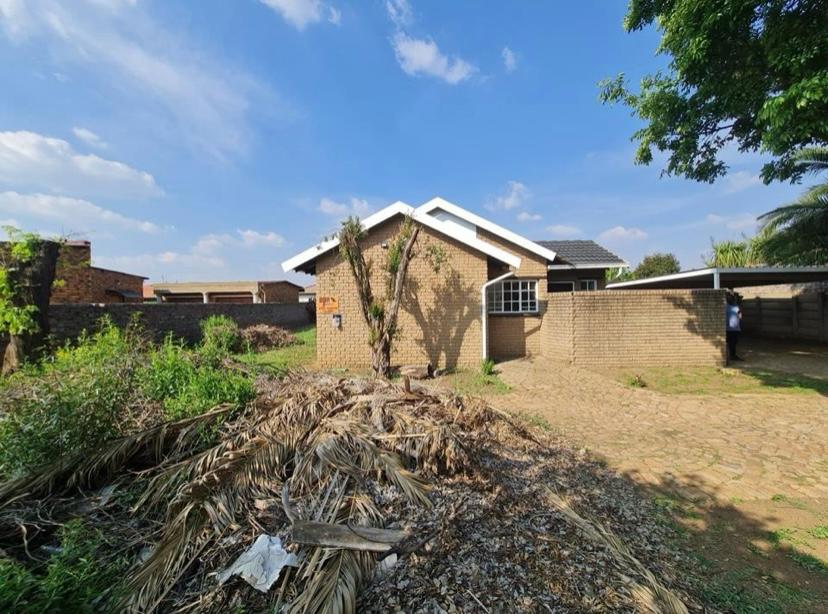 2 Bedroom Property for Sale in Klippoortje Gauteng