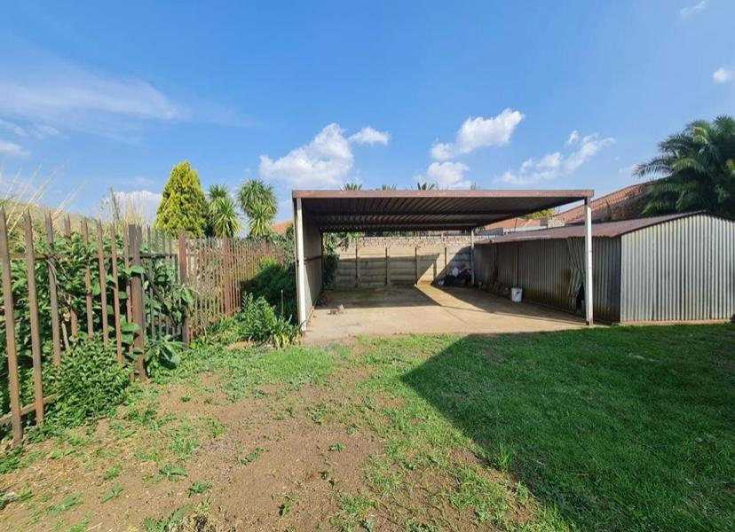 2 Bedroom Property for Sale in Klippoortje Gauteng