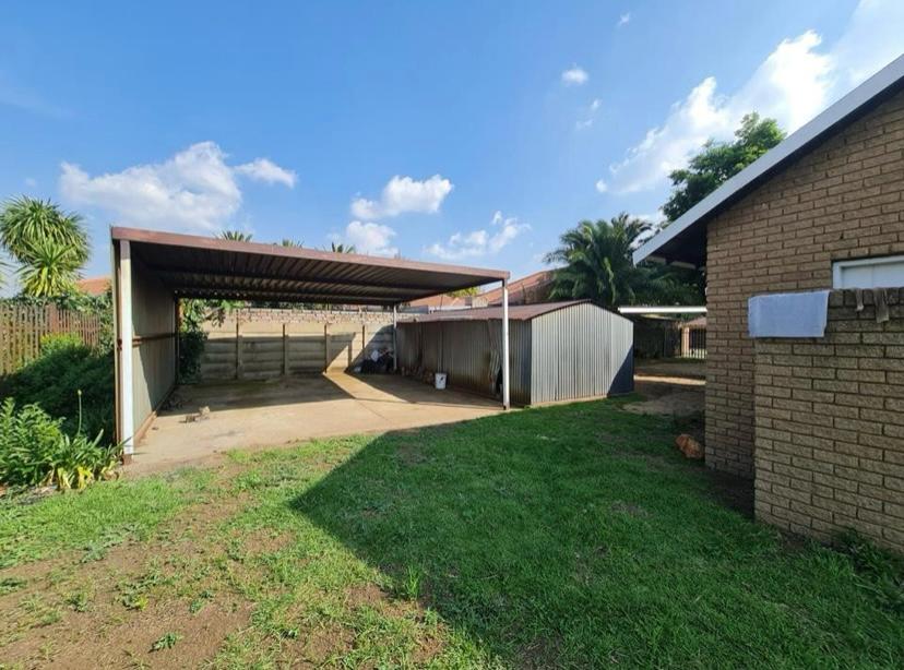 2 Bedroom Property for Sale in Klippoortje Gauteng
