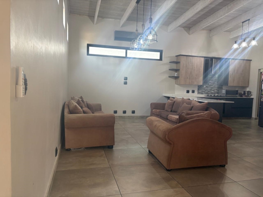 To Let 3 Bedroom Property for Rent in Waverley Gauteng