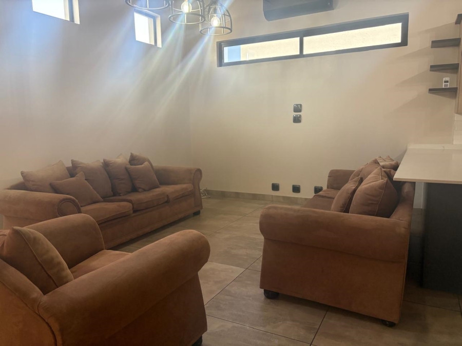 To Let 3 Bedroom Property for Rent in Waverley Gauteng