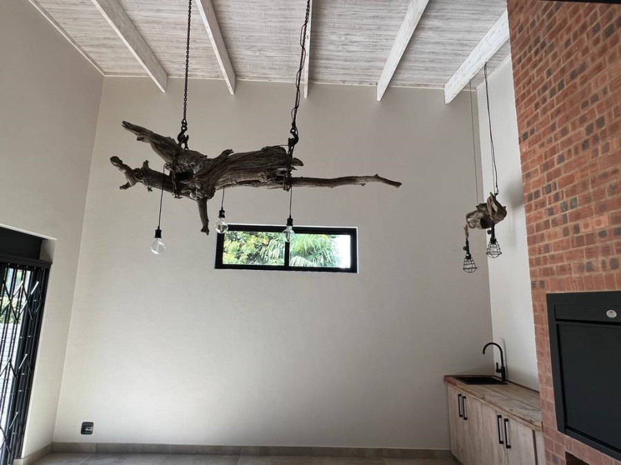 To Let 3 Bedroom Property for Rent in Waverley Gauteng