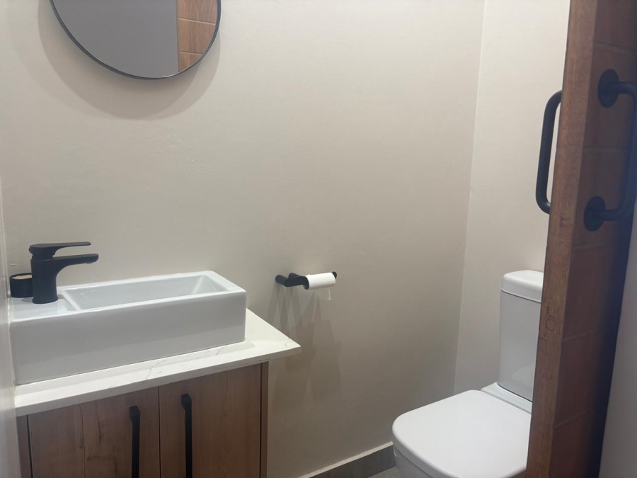 To Let 3 Bedroom Property for Rent in Waverley Gauteng