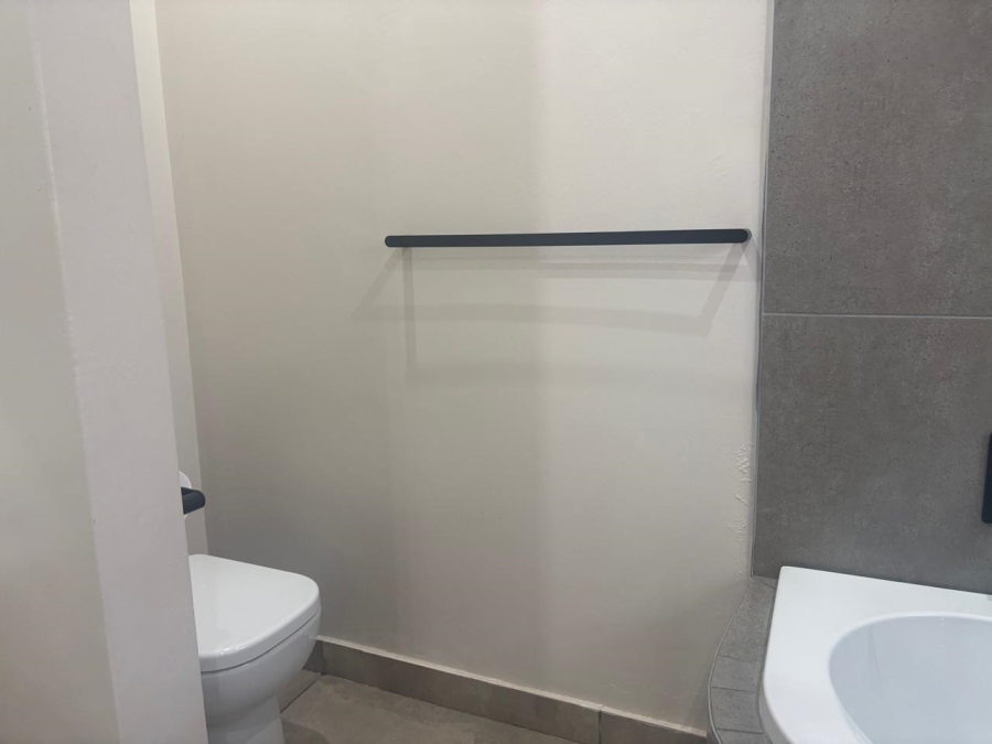 To Let 3 Bedroom Property for Rent in Waverley Gauteng