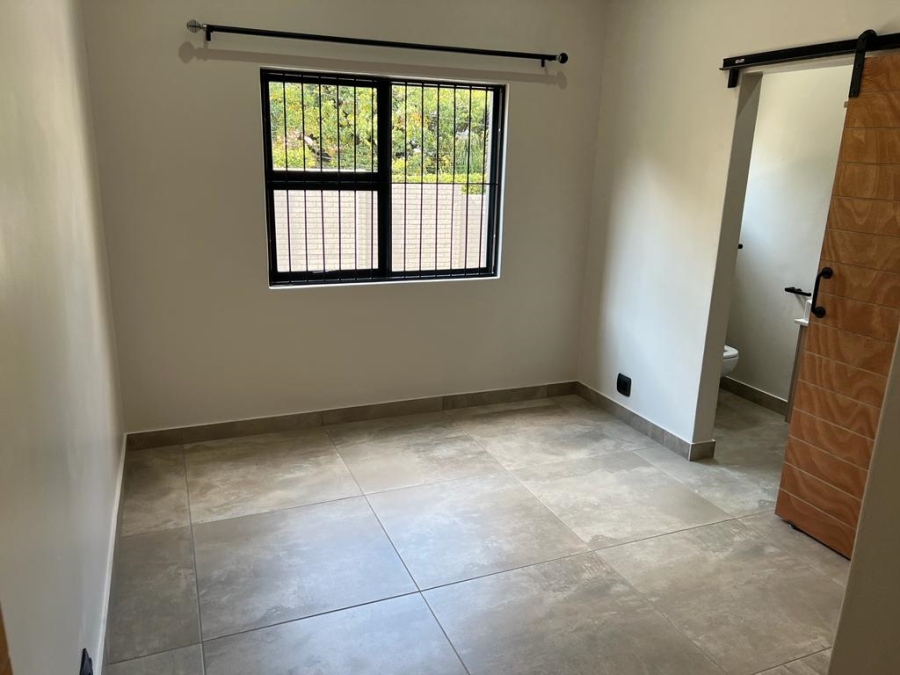 To Let 3 Bedroom Property for Rent in Waverley Gauteng
