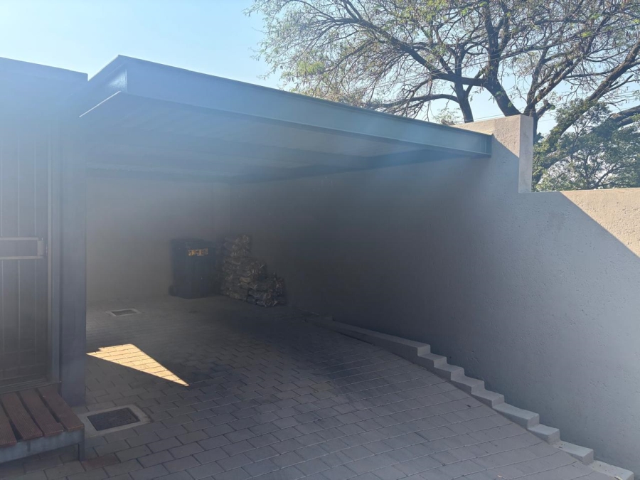 To Let 3 Bedroom Property for Rent in Waverley Gauteng