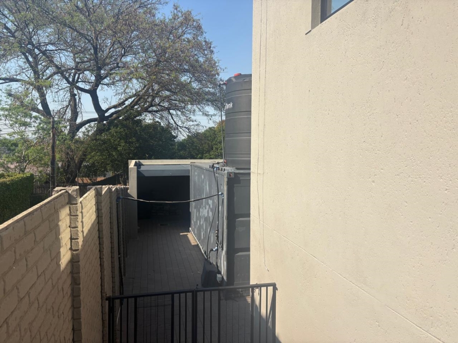 To Let 3 Bedroom Property for Rent in Waverley Gauteng
