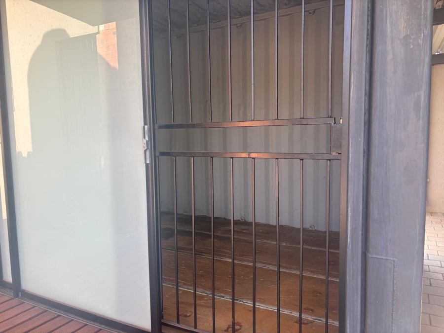 To Let 3 Bedroom Property for Rent in Waverley Gauteng