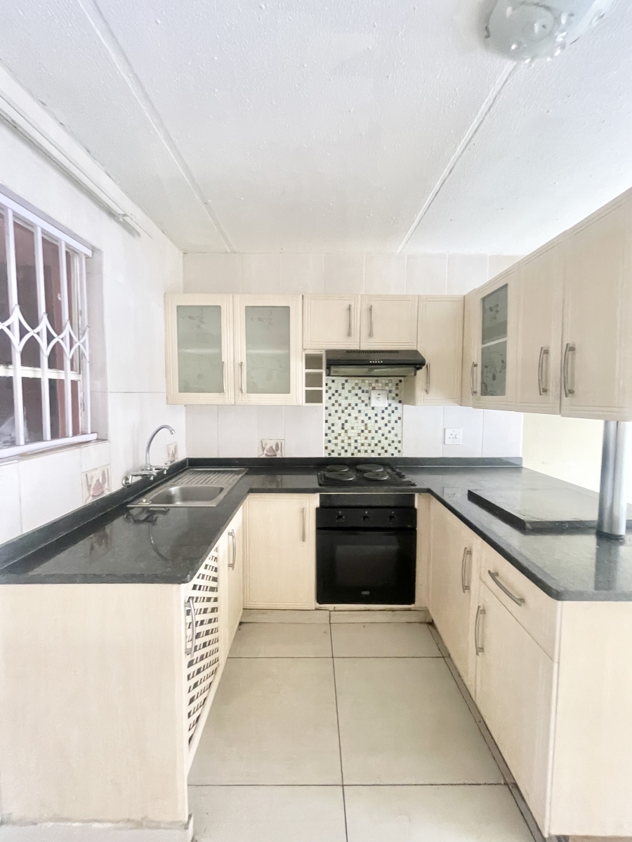 To Let 3 Bedroom Property for Rent in Weltevreden Park Gauteng