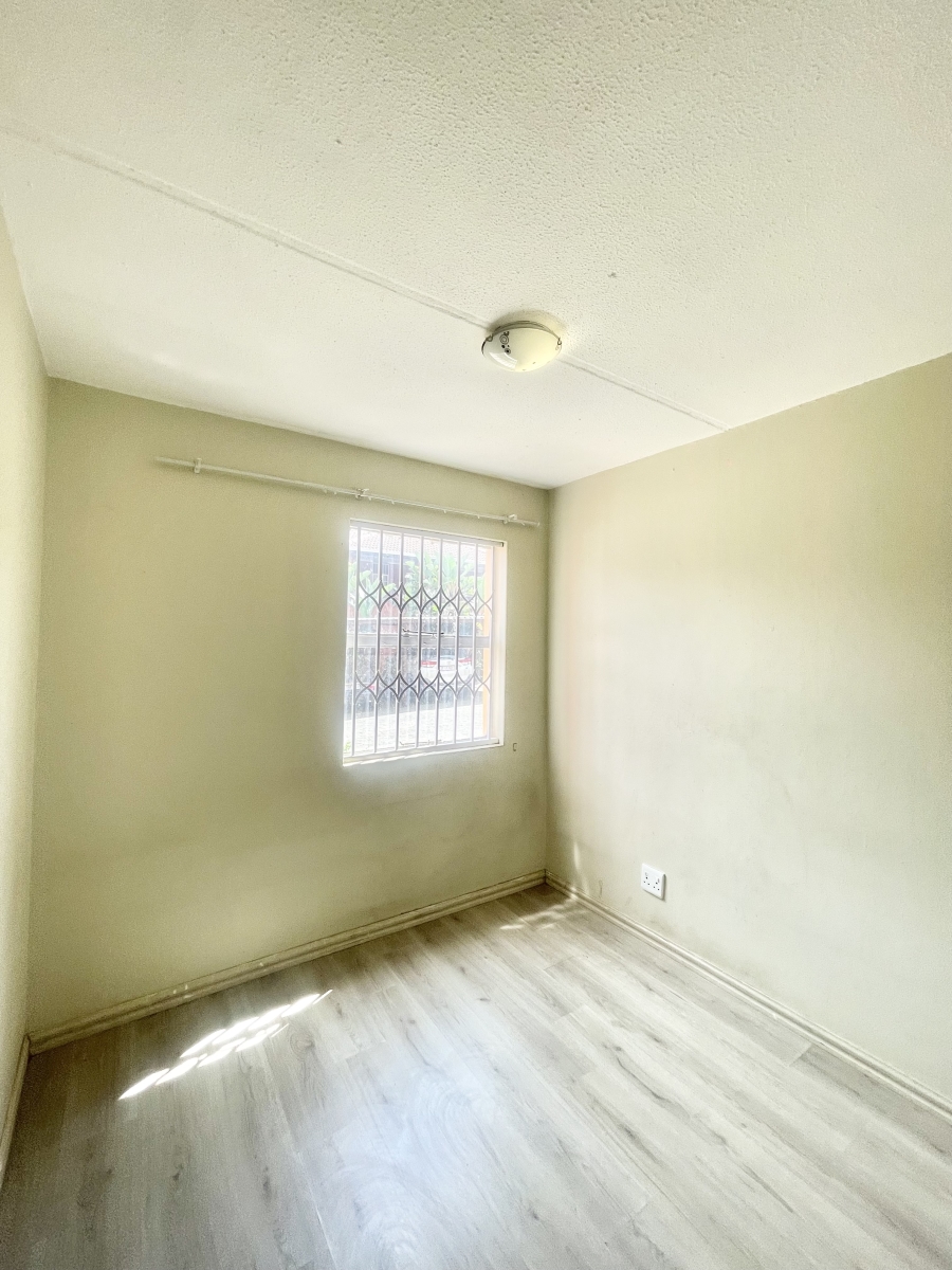 To Let 3 Bedroom Property for Rent in Weltevreden Park Gauteng