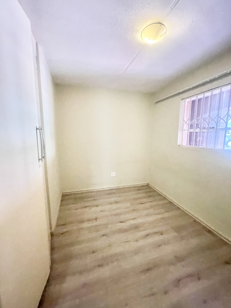To Let 3 Bedroom Property for Rent in Weltevreden Park Gauteng