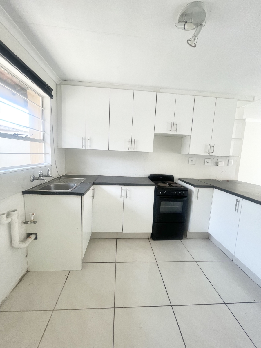 To Let 2 Bedroom Property for Rent in Sunninghill Gauteng