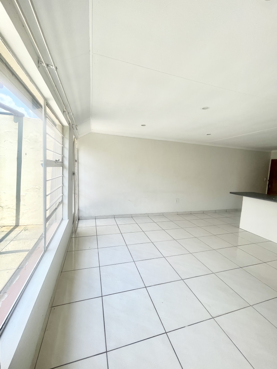 To Let 2 Bedroom Property for Rent in Sunninghill Gauteng